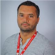 Ingénieur et professeur Matheux expérimenté avec 12 ans d’expérience dans l éducation primaire et supérieure